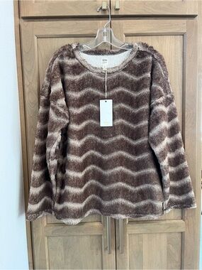 NEW Dylan Chevron Vintage Drop Shoulder Faux Fur Pullover